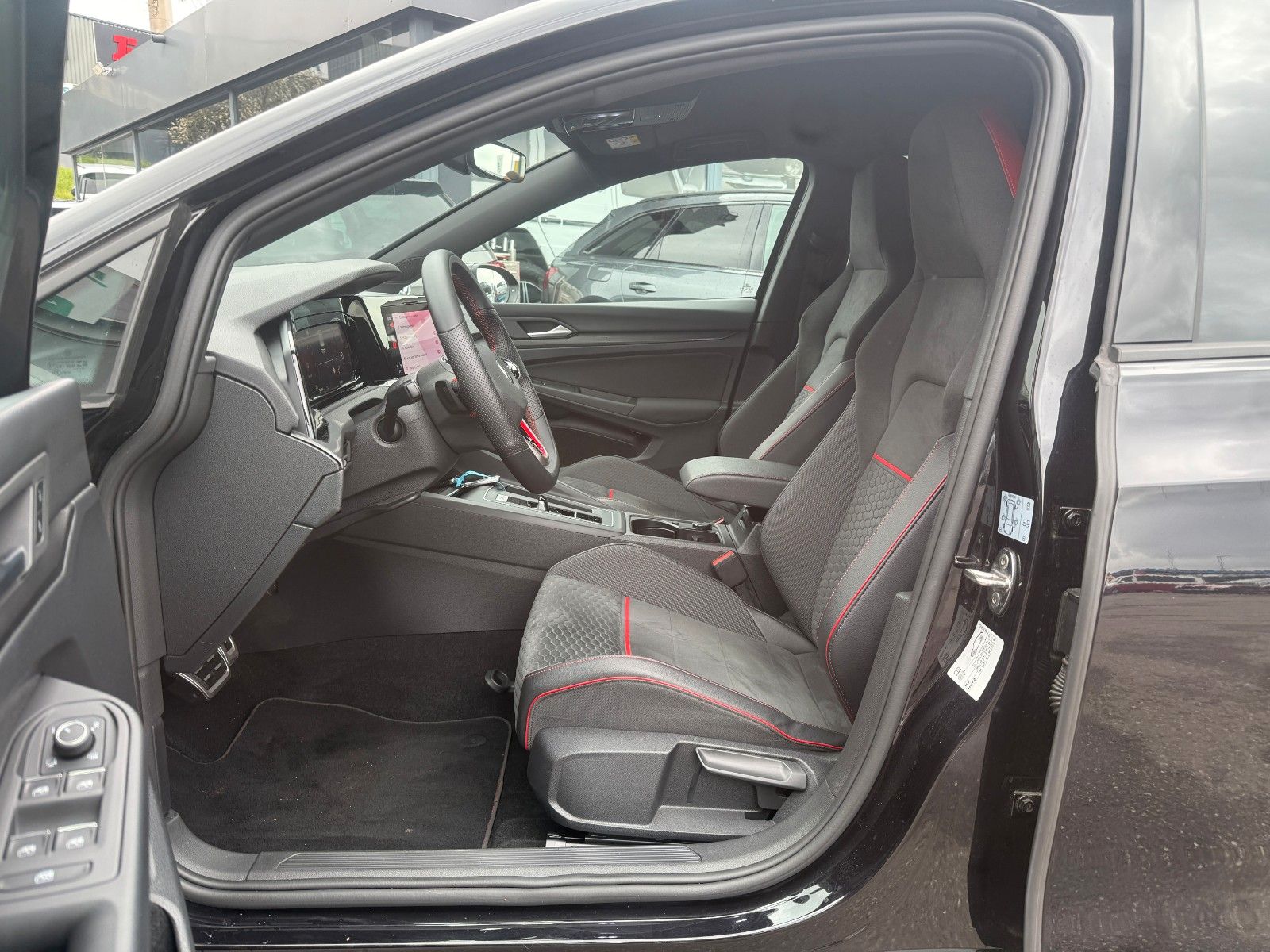 Volkswagen Golf VIII Lim. GTI Clubsport*ACC*DCC*Matrix foto 11