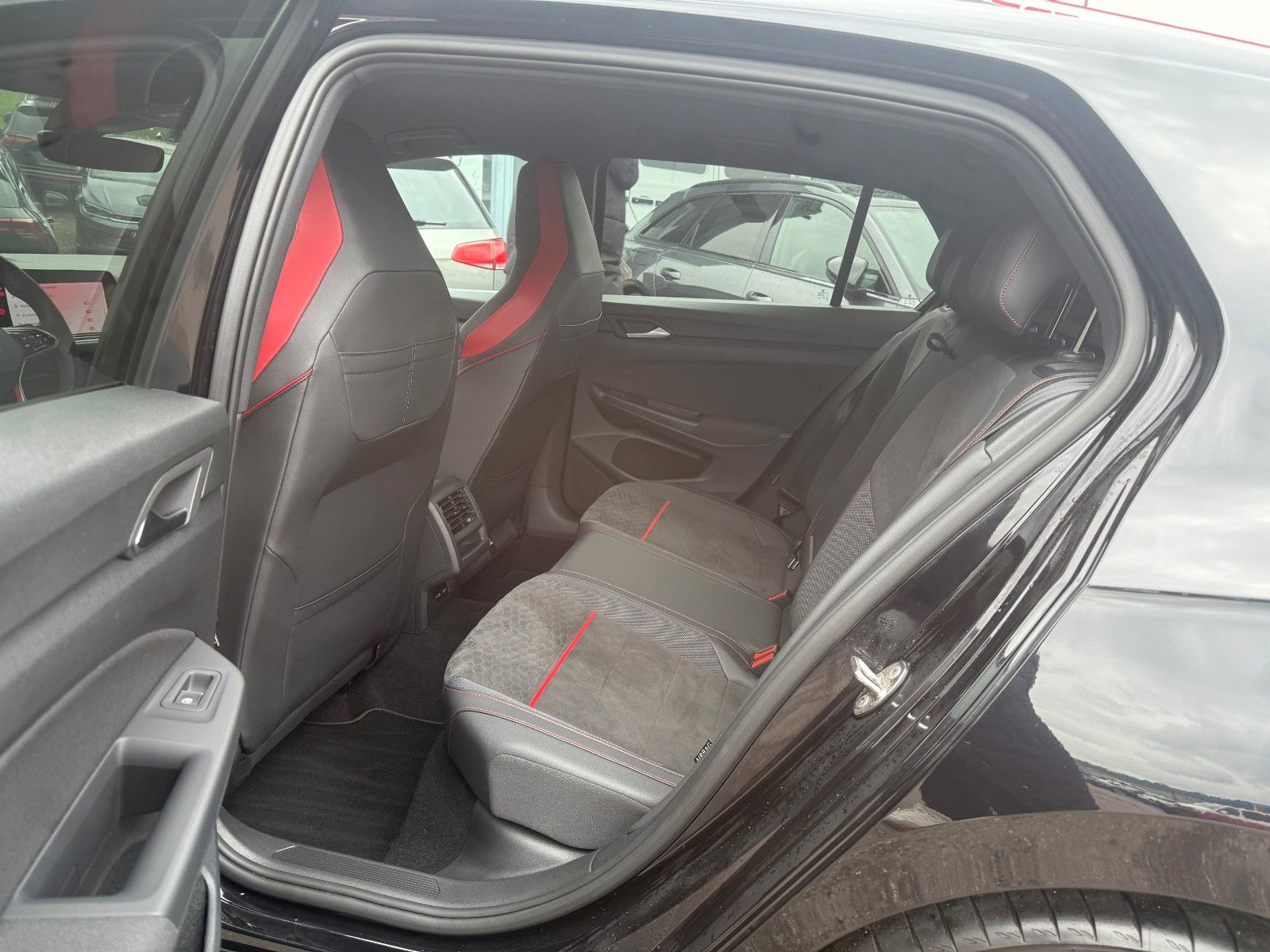 Volkswagen Golf VIII Lim. GTI Clubsport*ACC*DCC*Matrix foto 18