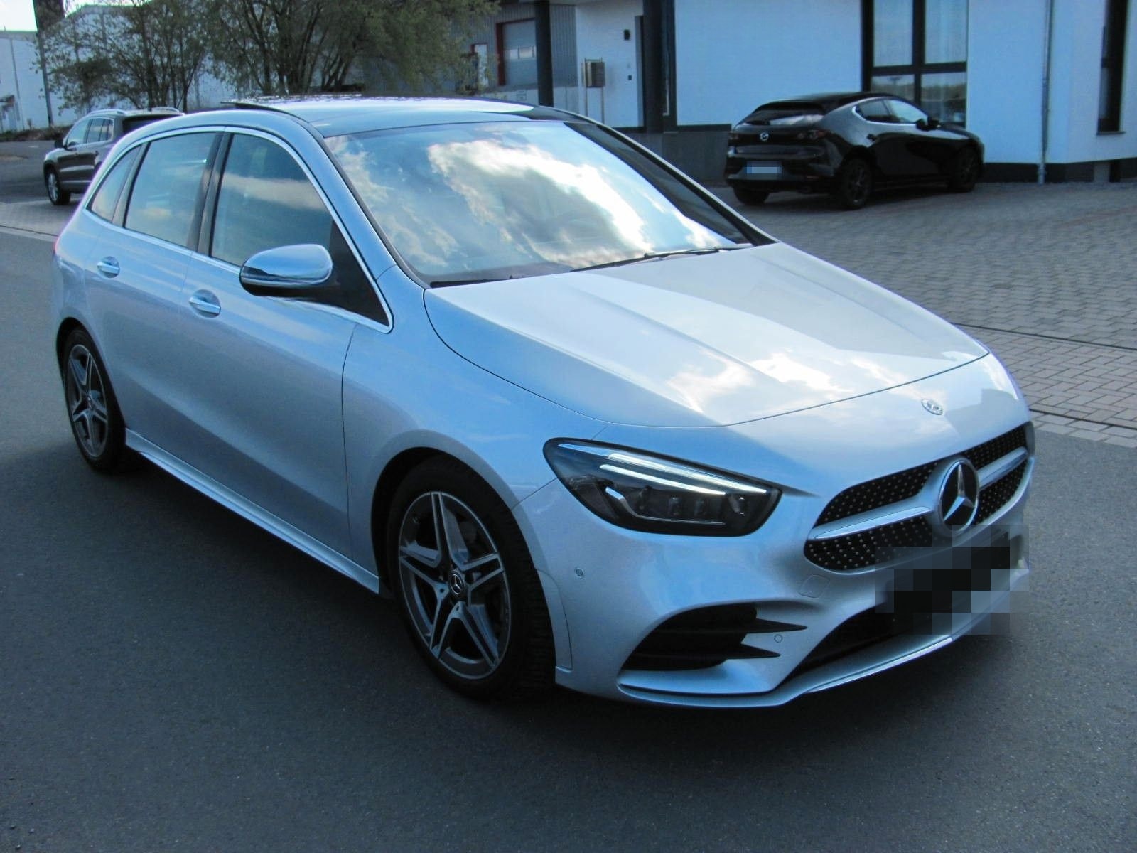 Mercedes-Benz B 200 d AMG foto 2