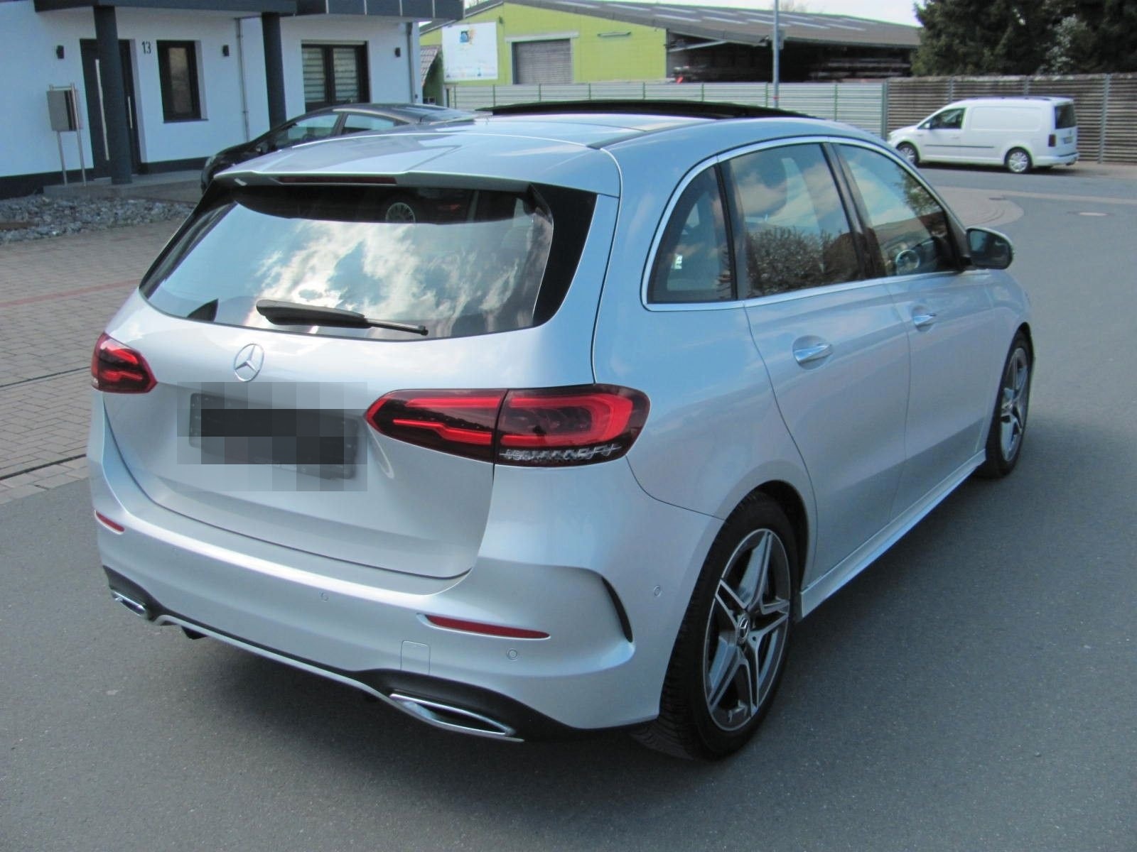 Mercedes-Benz B 200 d AMG foto 6