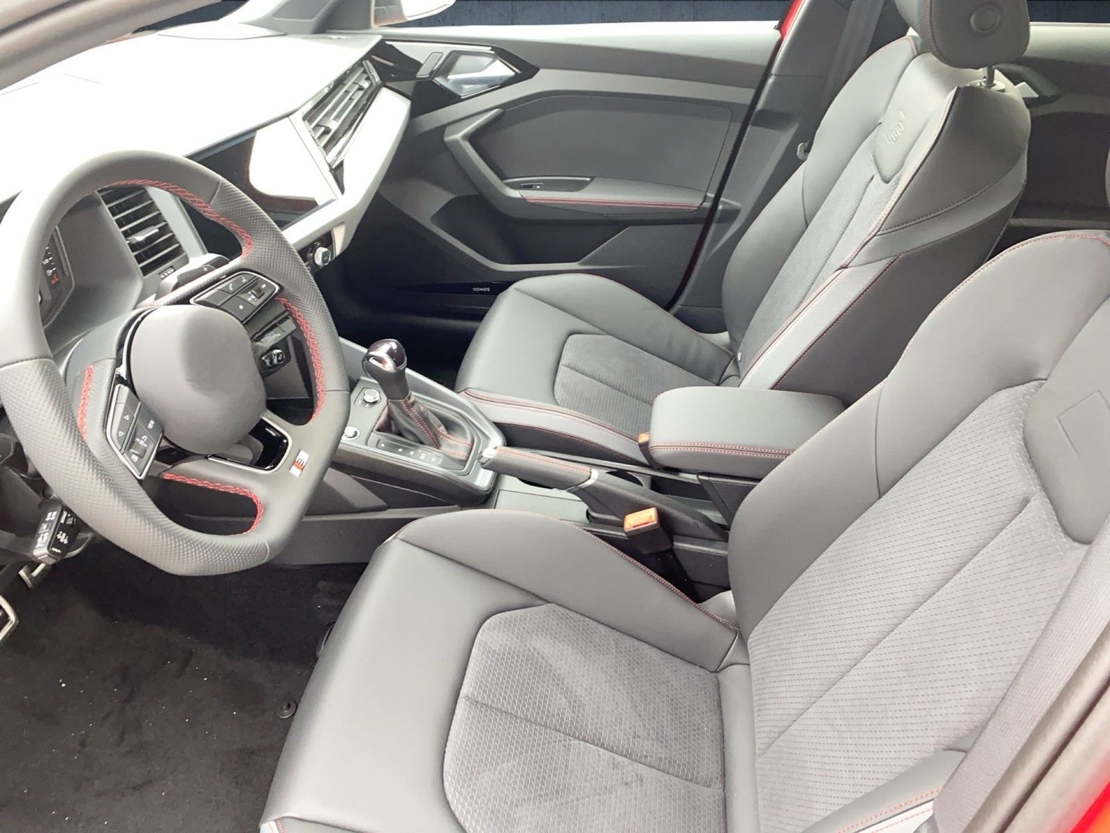 Audi A1 Sportback S line 40 TFSI S tr. LED 18 FLA ACC foto 8