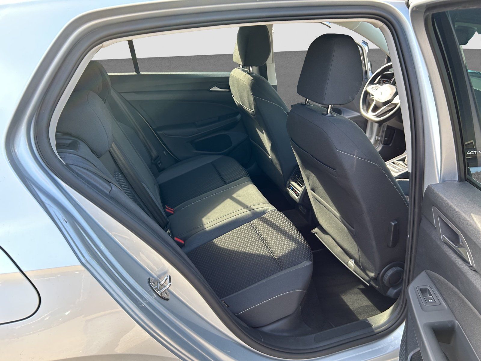 Volkswagen Golf 8 1.5 TSI Active STANDH KAMERA LED ACC NAVI foto 23