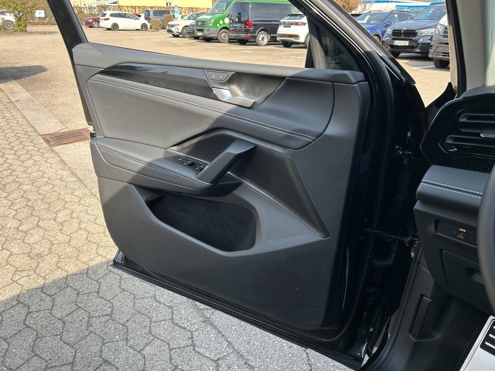 Volkswagen Tiguan 2.0 TDI DSG Goal NAVI AHK KAMERA DIG.COCK foto 16