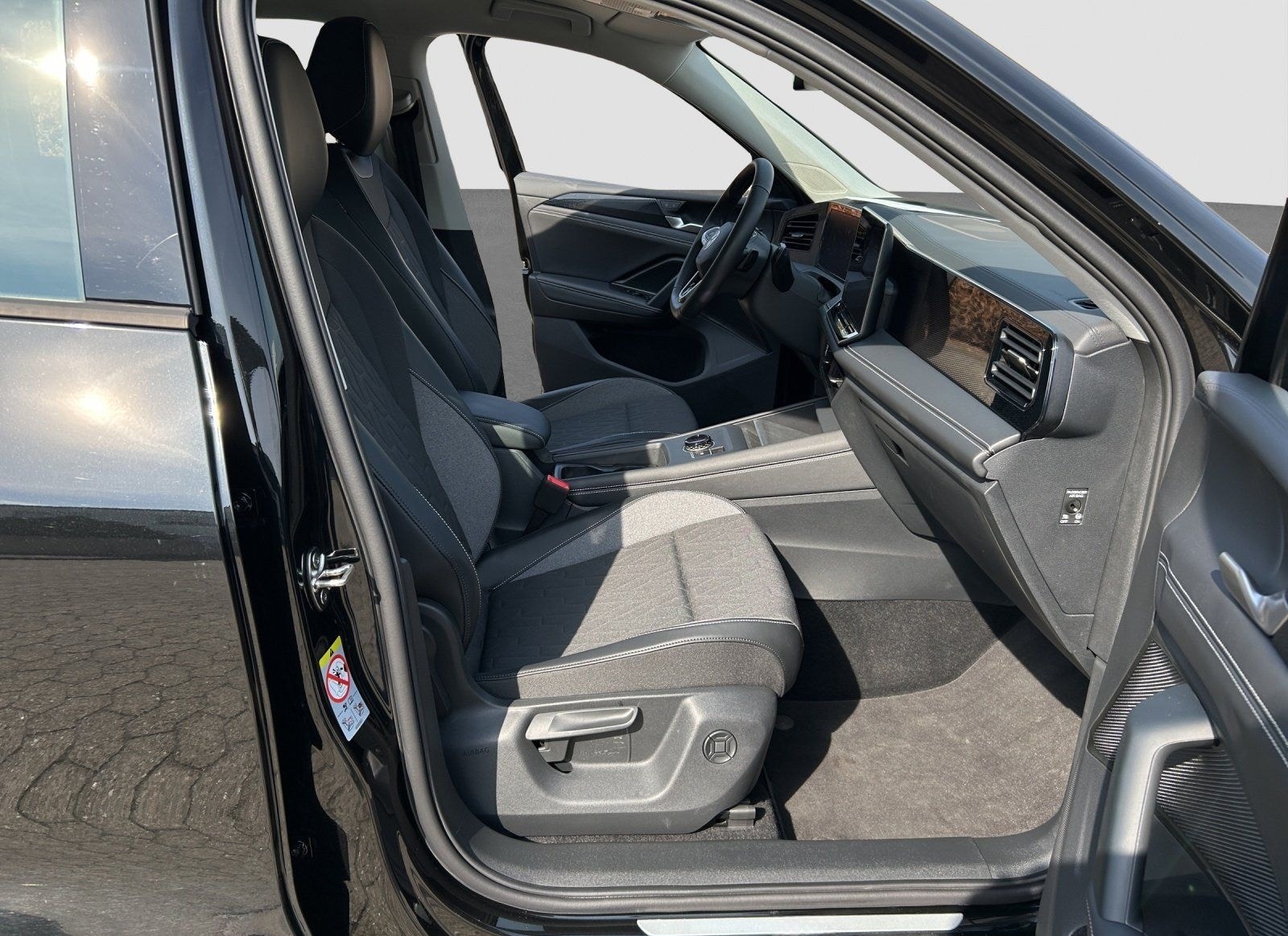 Volkswagen Tiguan 2.0 TDI DSG Goal NAVI AHK KAMERA DIG.COCK foto 22