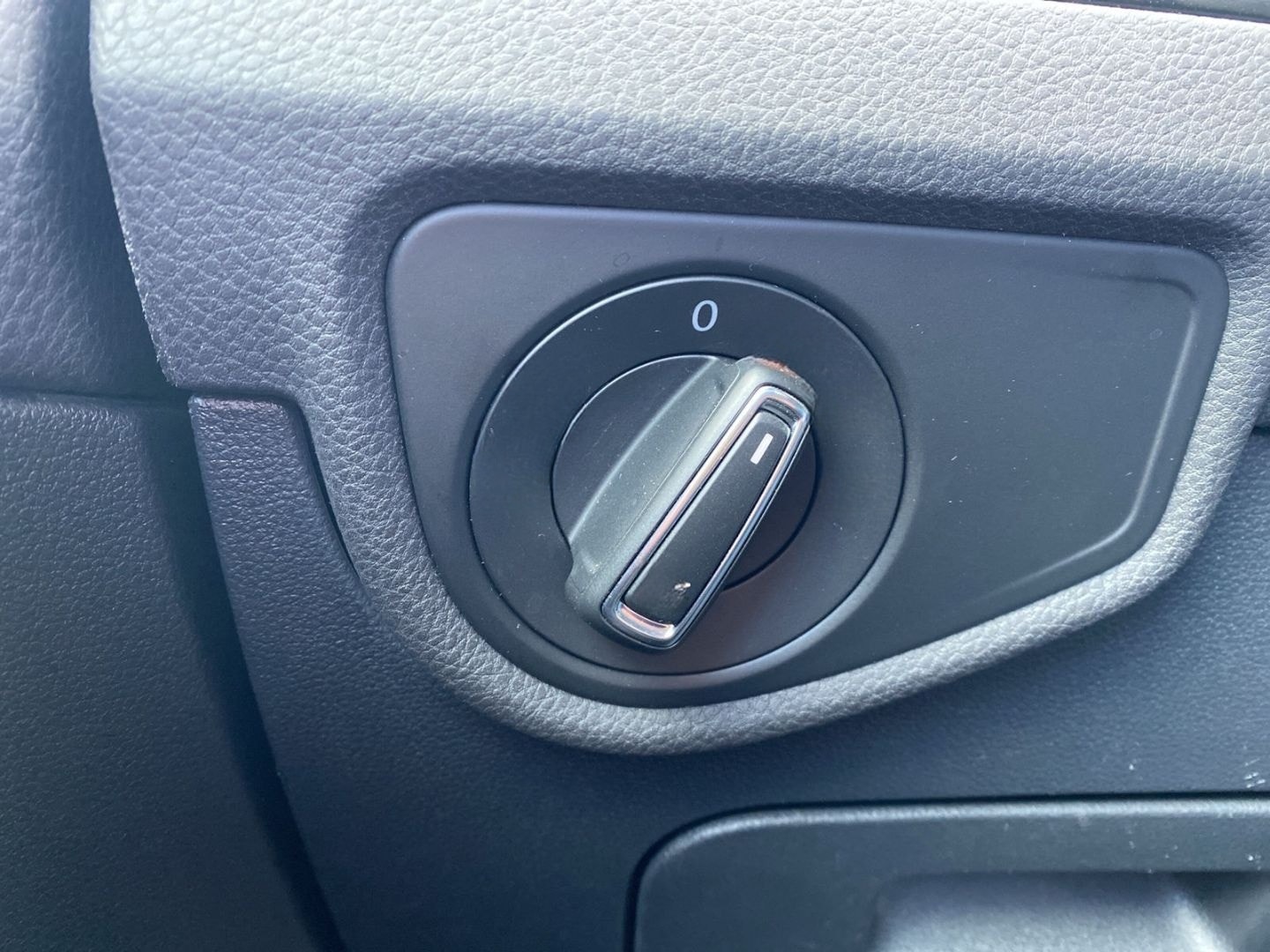 Volkswagen Touran Highline 1.4 TSI DSG Massage Navi SHZ ACC foto 21