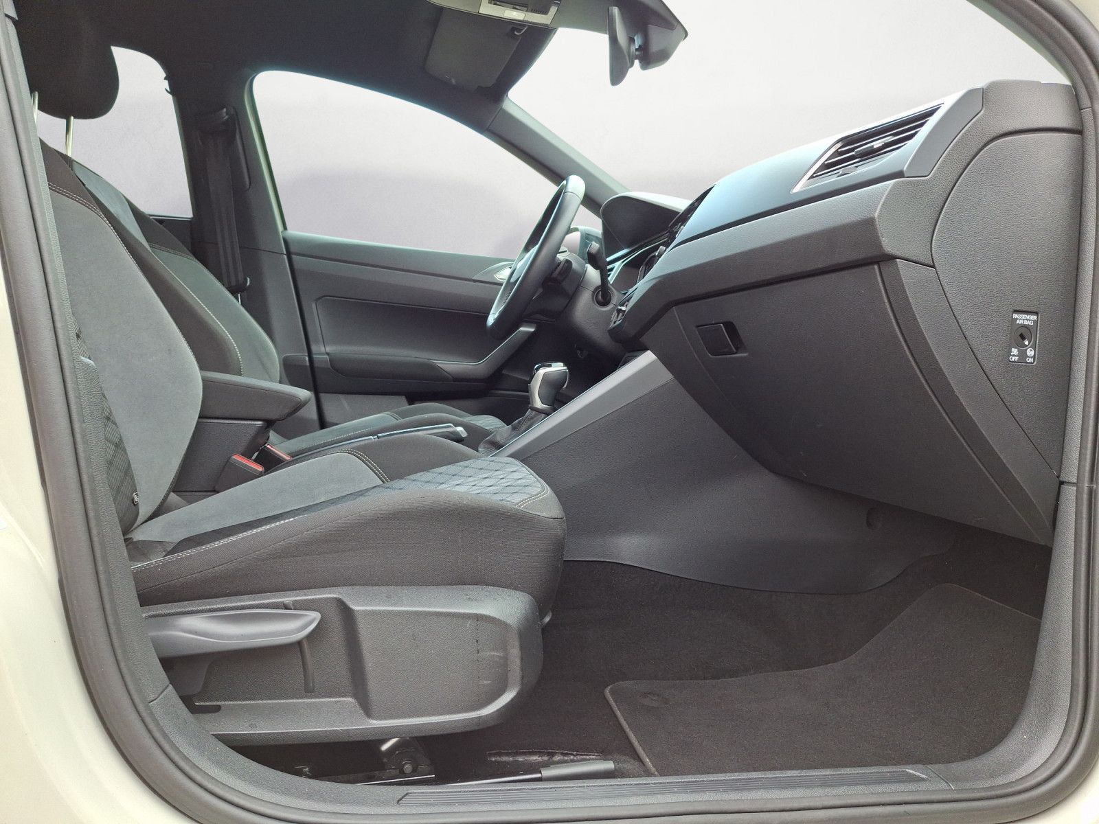 Volkswagen Taigo 1.0 TSI R-LINE foto 7