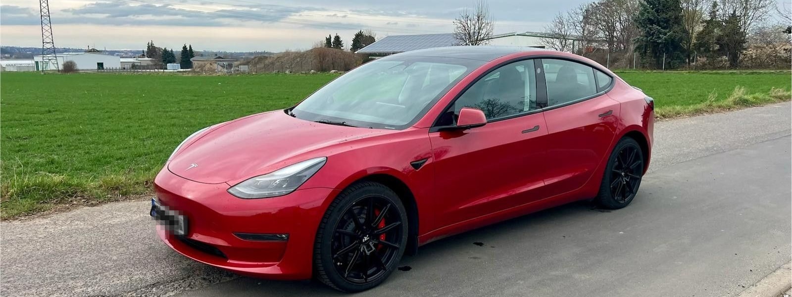 Tesla Model 3 Performance Dual AWD Autopilot 8xBereift foto 1