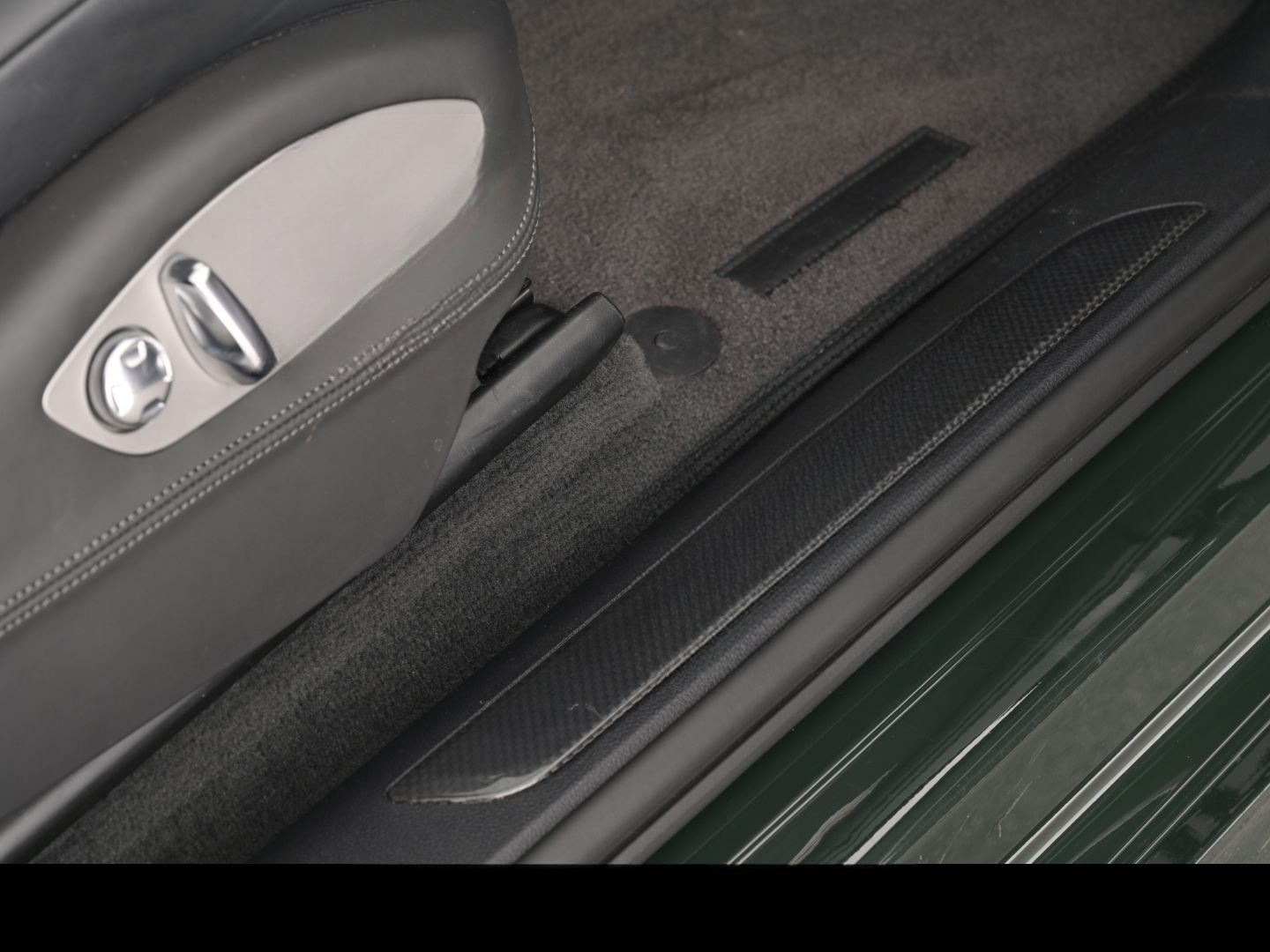 Porsche Macan GTS / PTS Luftfederung Privacyverglasung B foto 24