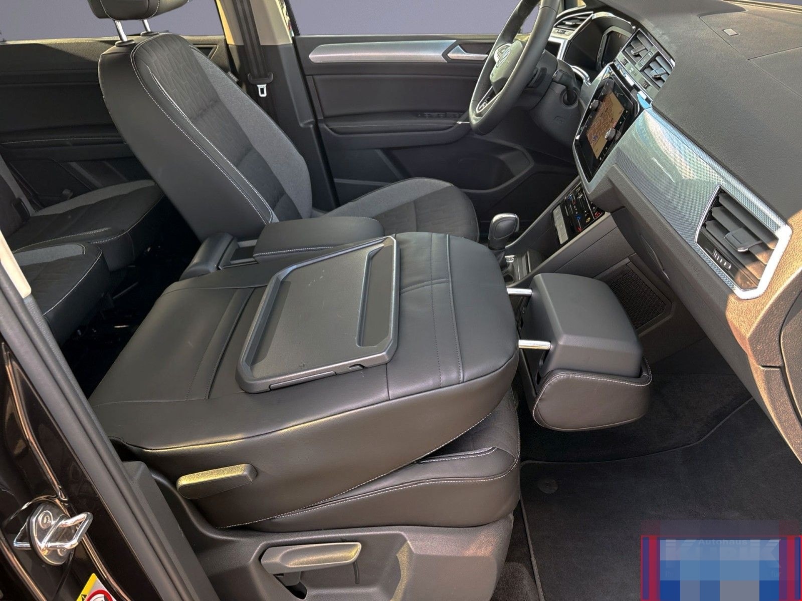 Volkswagen Touran 1.5 TSI R-Line DSG+IQ.Light+AssistPaket+ foto 14