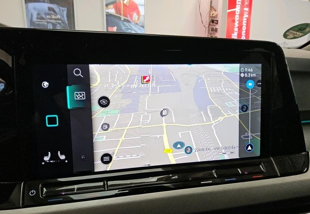 Volkswagen Golf Variant Life *Navi*AHK*Cam*PDC*LED*ACC* foto 10