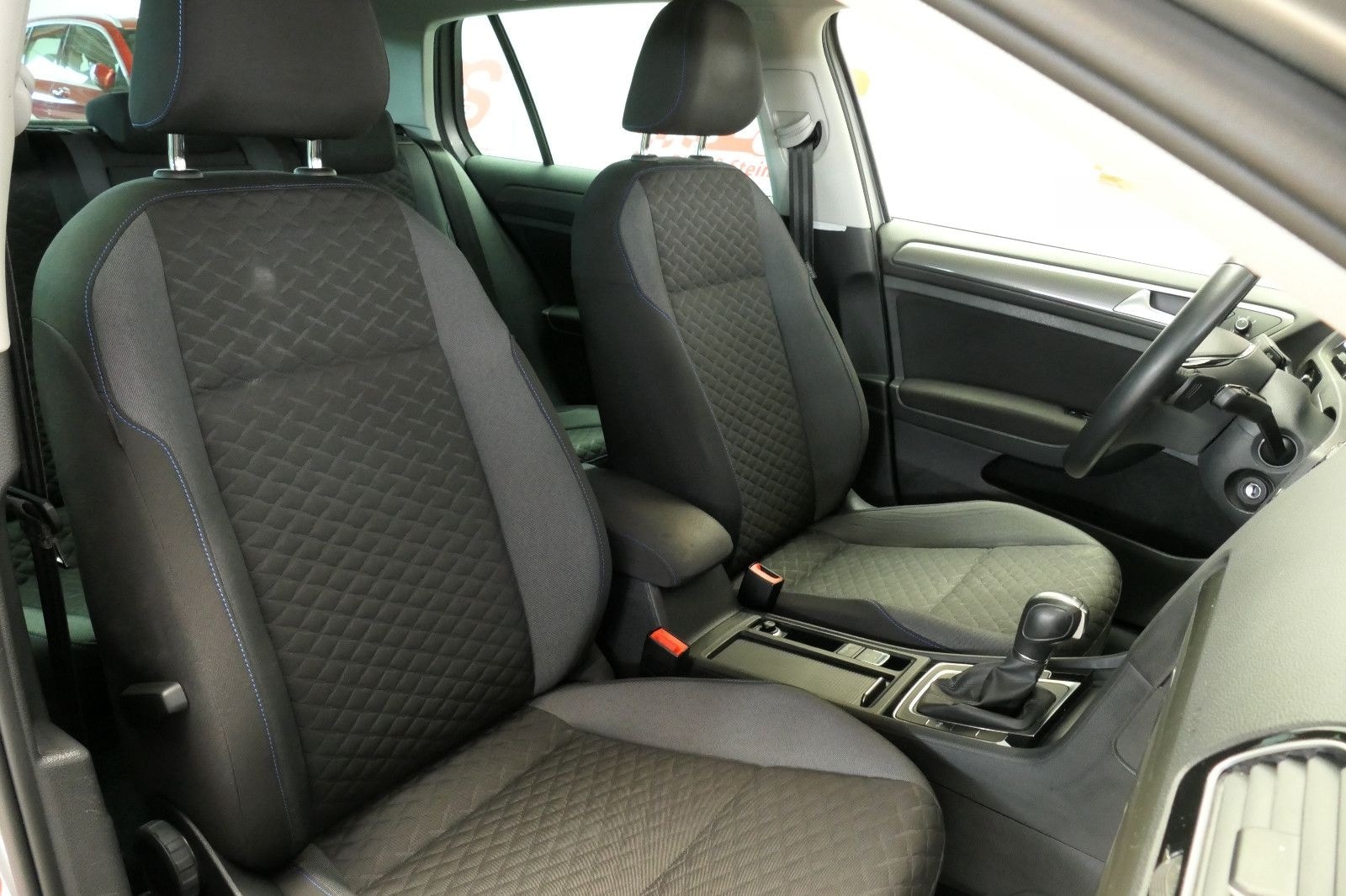 Volkswagen Golf VII Lim. Join *AUT*NAV*PDC*SHZ*ALU*DSG* foto 10