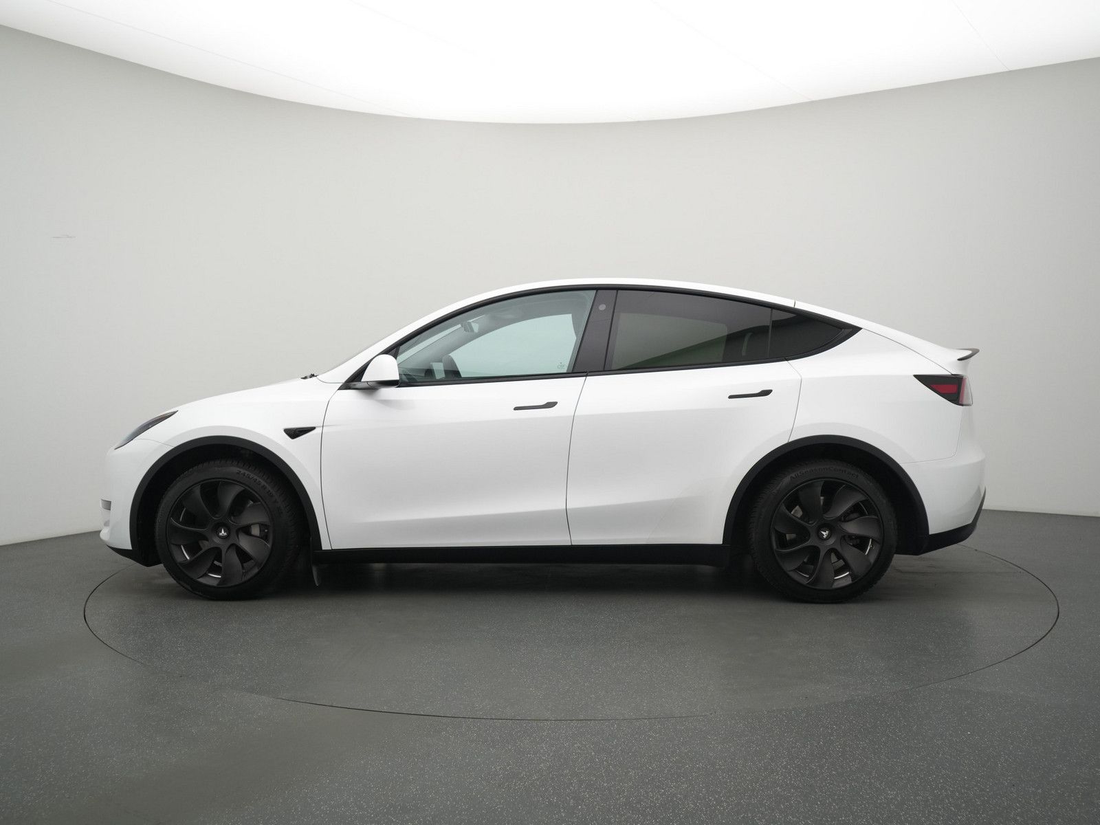 Tesla Model Y PANO NAVI ACC LEDER KAM 4XSHZ LED foto 17