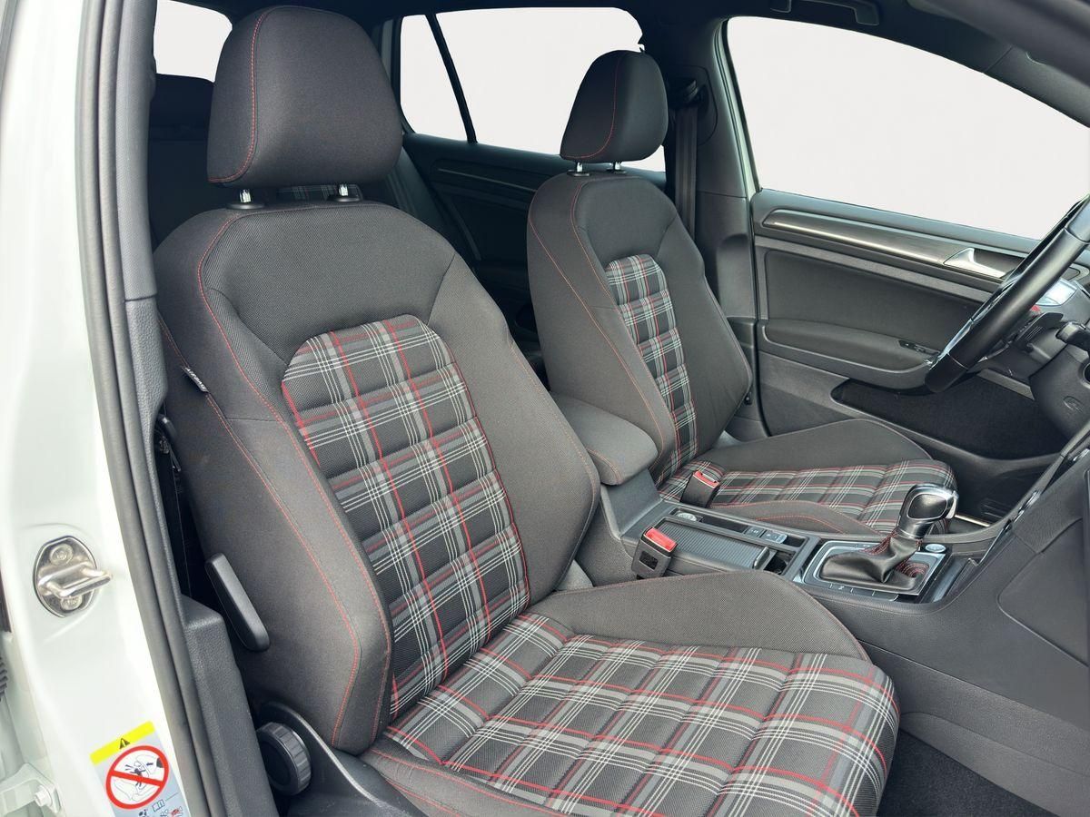 Volkswagen Golf VII GTI LED/Virco/Carplay/SHZ/PDC foto 10