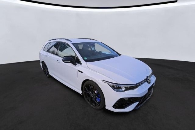 Volkswagen Golf VIII Variant R 320PS 4Motion Black Style Na foto 5