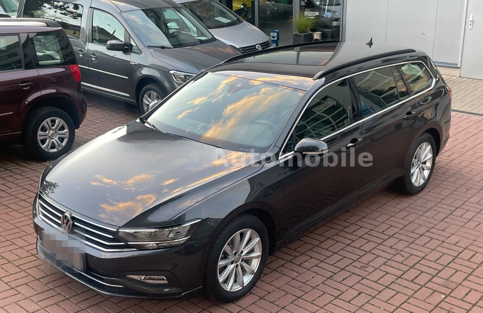 Volkswagen Passat Variant 1.Hand Leder LED Navi Service neu foto 3