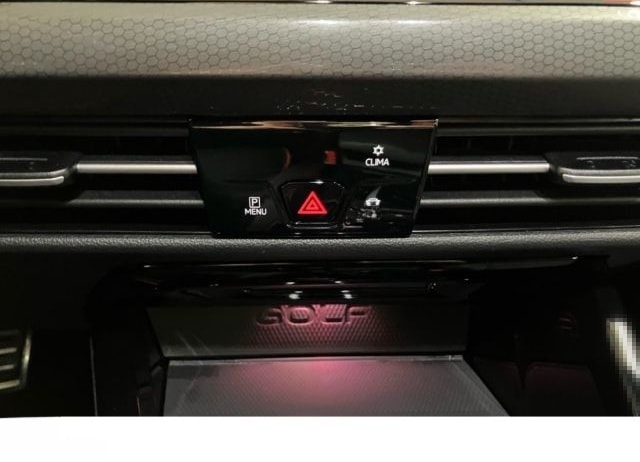 Volkswagen Golf GTI VIII 2.0 TSI DSG Clubsport LED PAN Alca foto 12