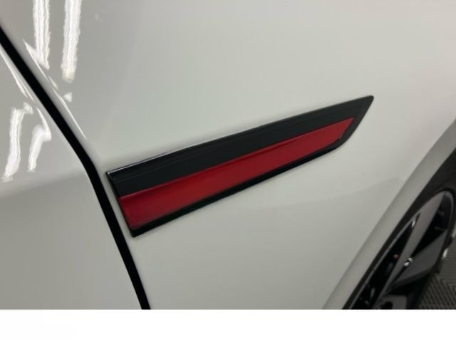 Volkswagen Golf GTI VIII 2.0 TSI DSG Clubsport LED PAN Alca foto 20