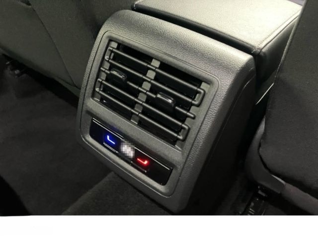 Volkswagen Golf VIII 1.5 TSI LED NAV SHZ DAB PDCvo&hi Life foto 20