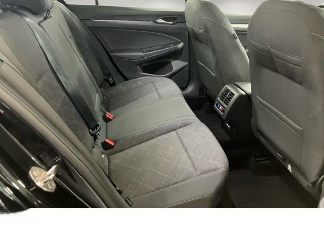 Volkswagen Golf VIII 1.5 TSI LED NAV SHZ DAB PDCvo&hi Life foto 7