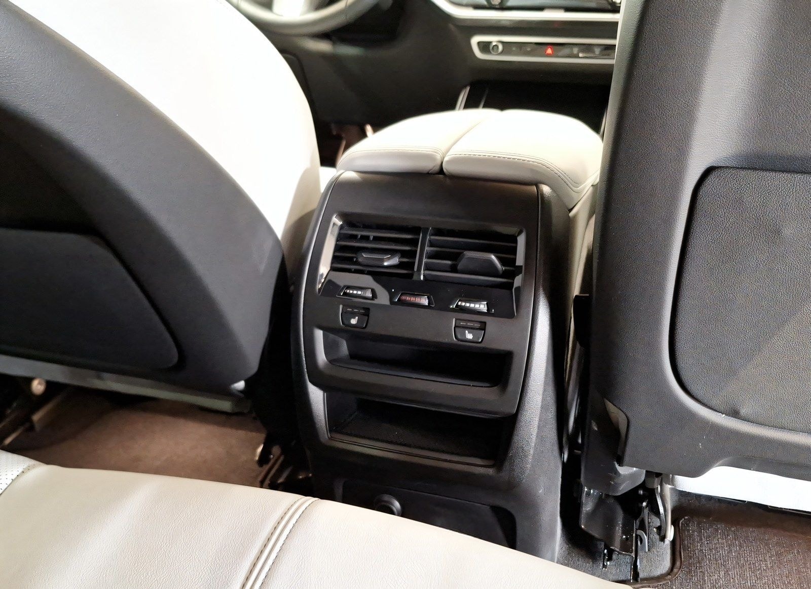 BMW X5 xDrive50e M Sport AHK Harman/K Kamera LED foto 17