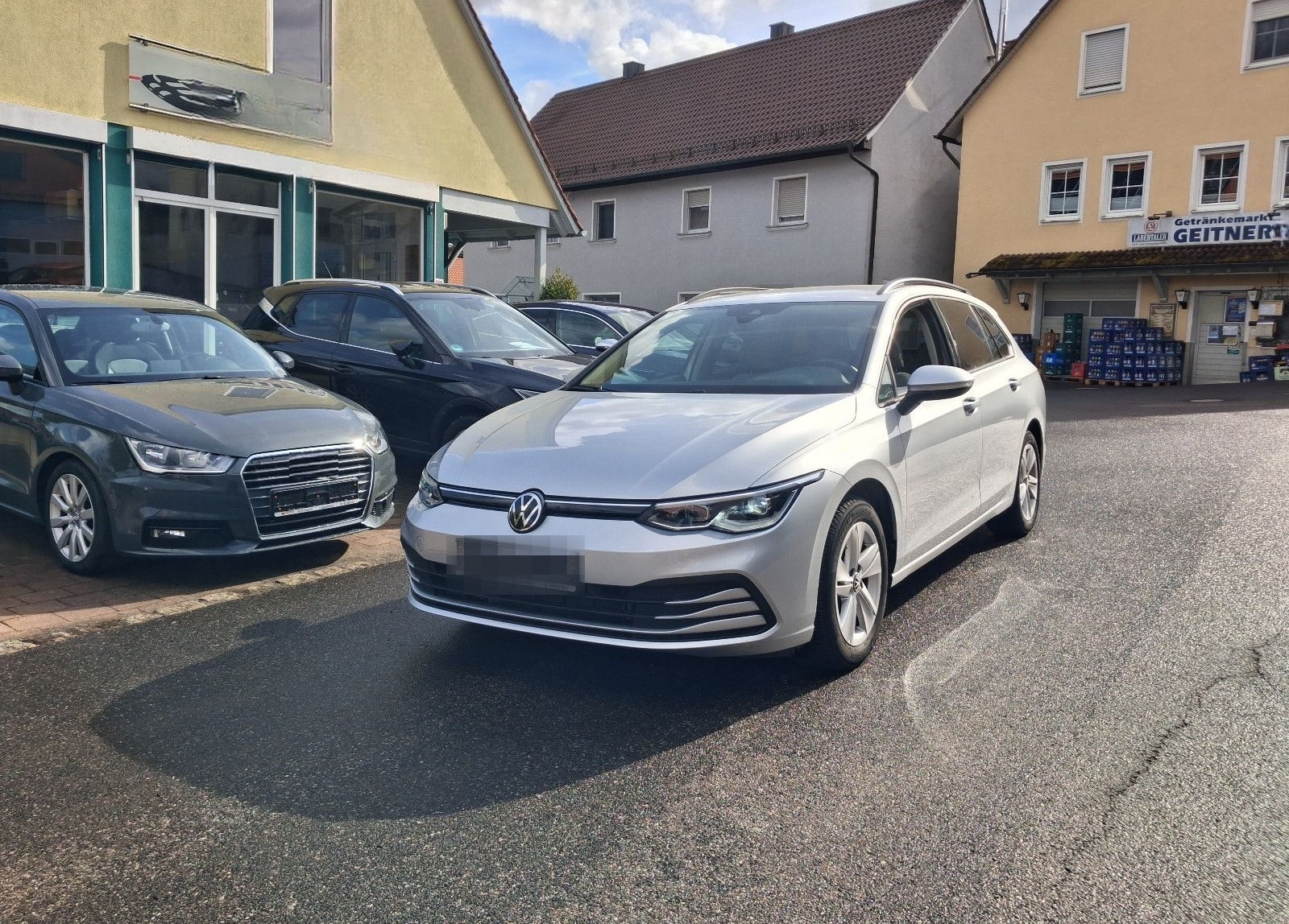 Volkswagen Golf VIII 1.5 TSI Life Variant AHK+LED+LENKRADH. foto 1