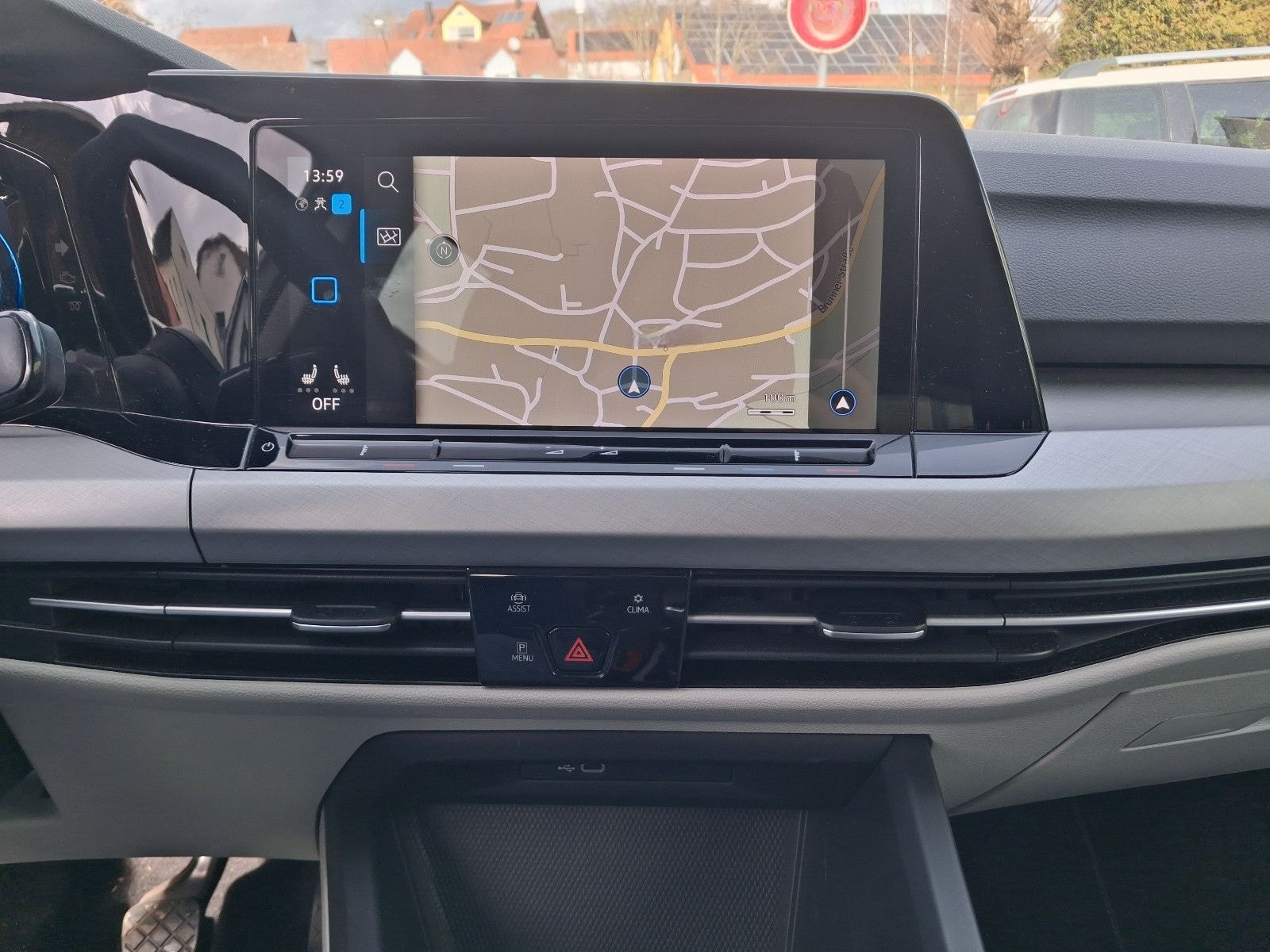 Volkswagen Golf VIII 1.5 TSI Life Variant AHK+LED+LENKRADH. foto 11