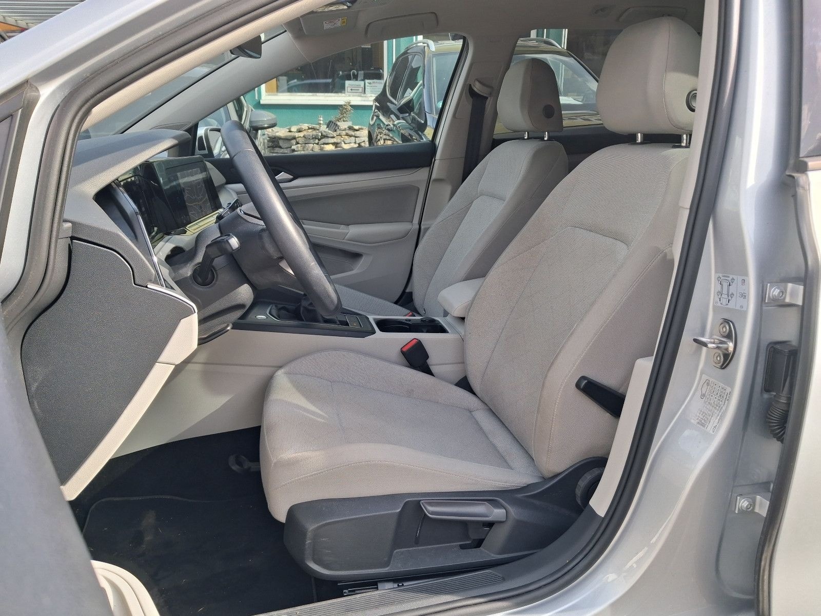 Volkswagen Golf VIII 1.5 TSI Life Variant AHK+LED+LENKRADH. foto 7