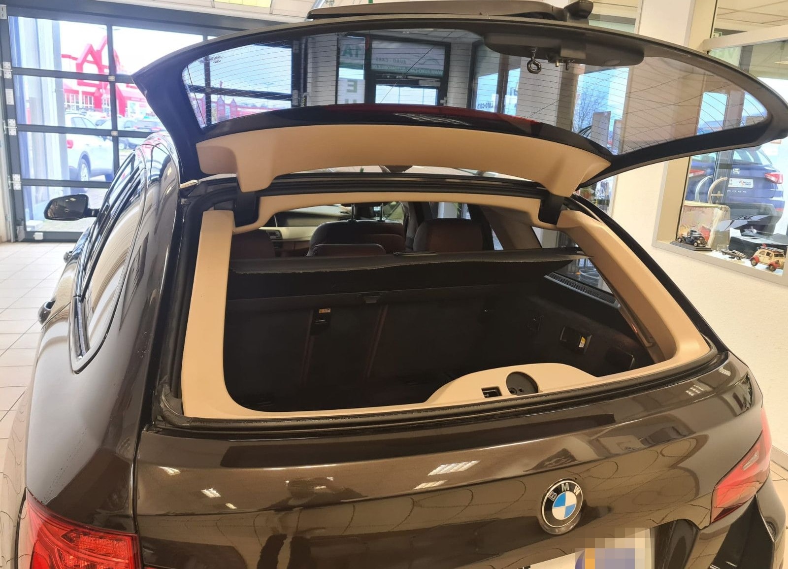 BMW 520 d xDrive / AHK / Bi-XENON / LEDER foto 9