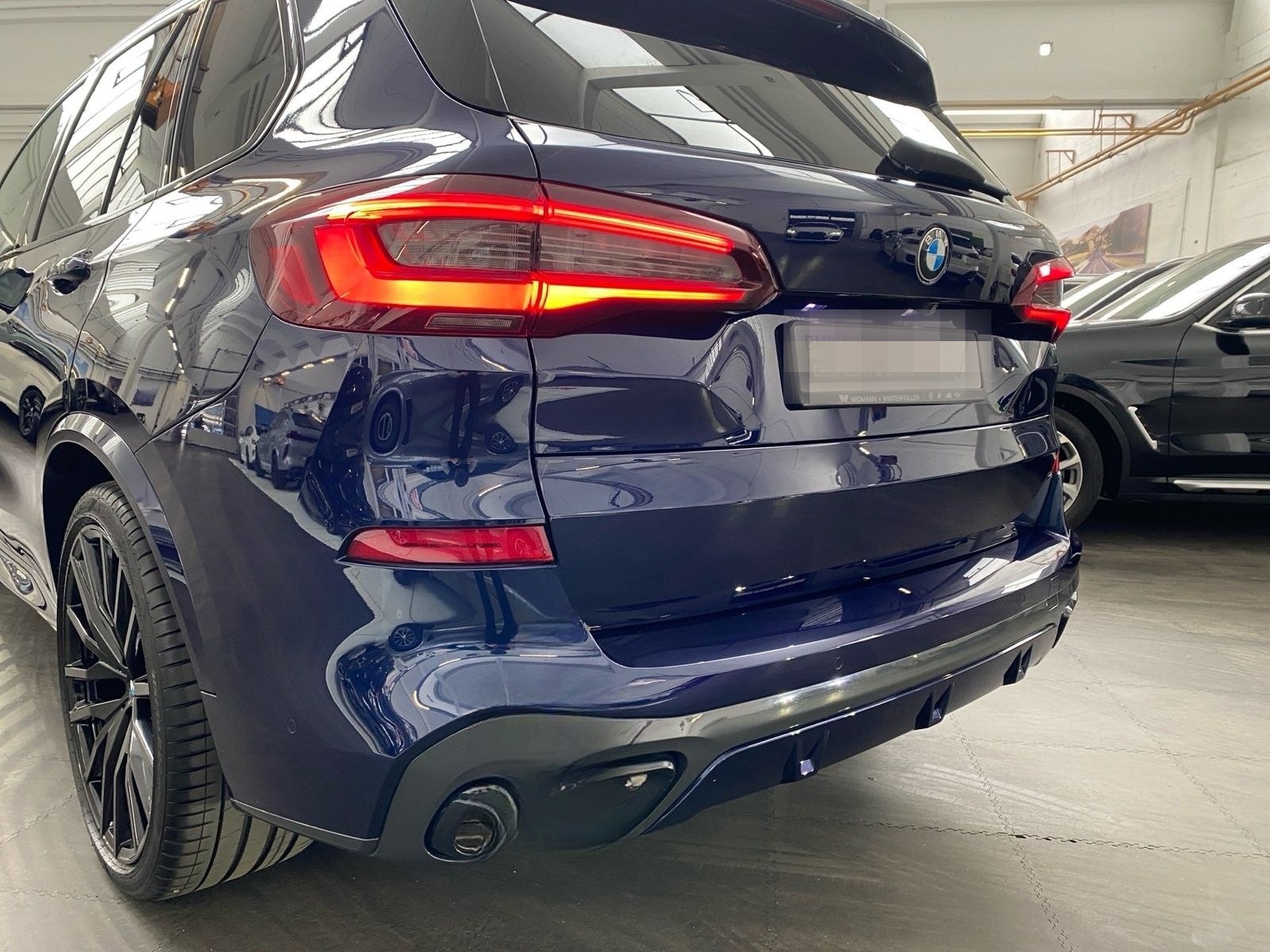 BMW X5 M50i Pano Sky HUD DA Prof. B&W 22´´ STH foto 15