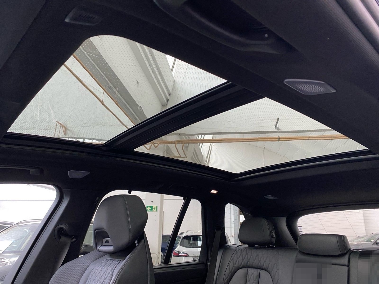 BMW X5 M50i Pano Sky HUD DA Prof. B&W 22´´ STH foto 7
