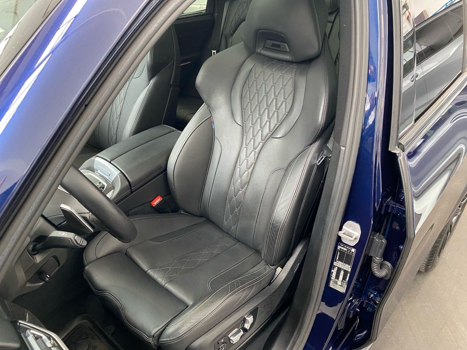 BMW X5 M50i Pano Sky HUD DA Prof. B&W 22´´ STH foto 9