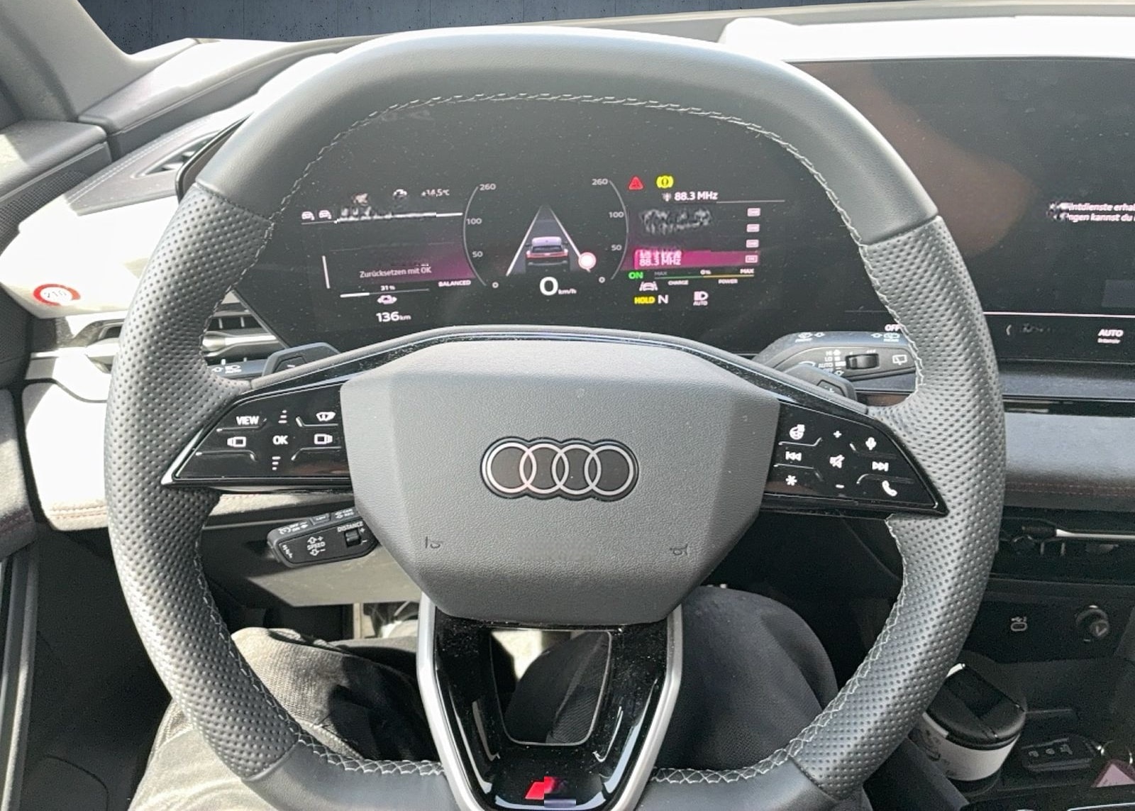 Audi Q6 SUV e-tron quattro Matrix ACC Pano HUD Luft foto 11