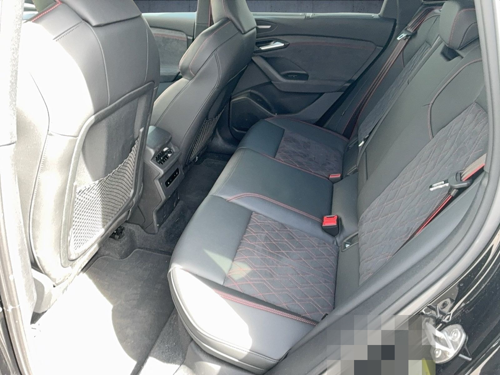 Audi Q6 SUV e-tron quattro Matrix ACC Pano HUD Luft foto 13