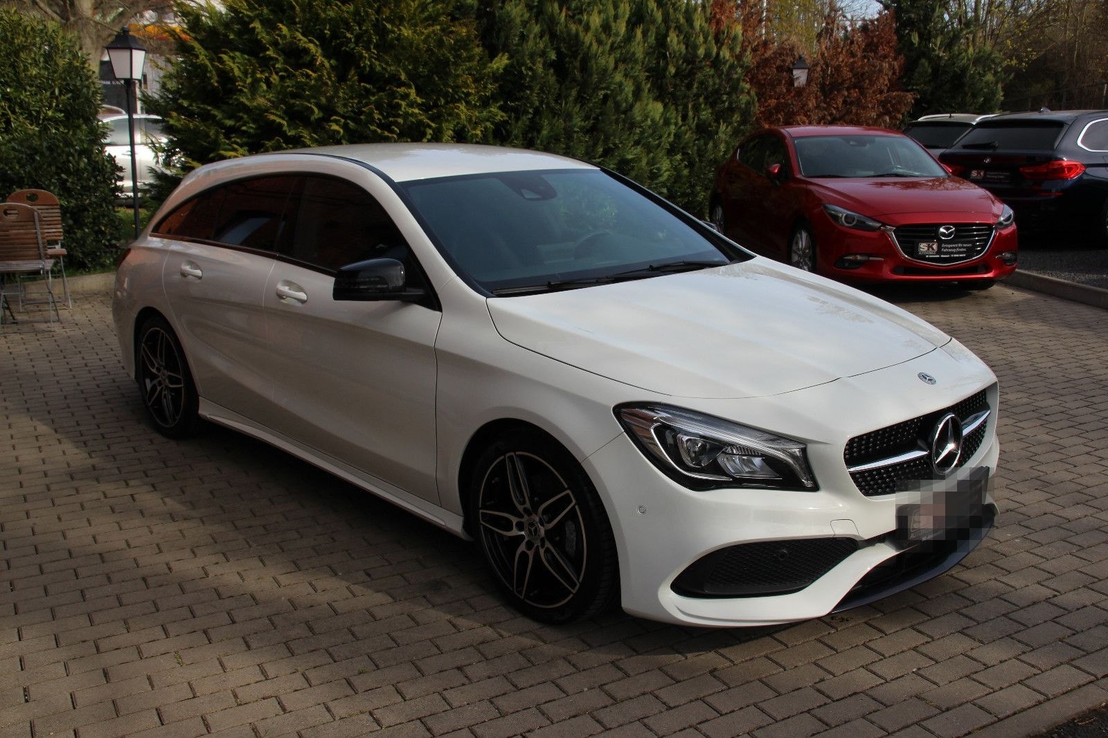 Mercedes-Benz CLA 220 Shooting Brake AMG-Line 4Matic foto 5