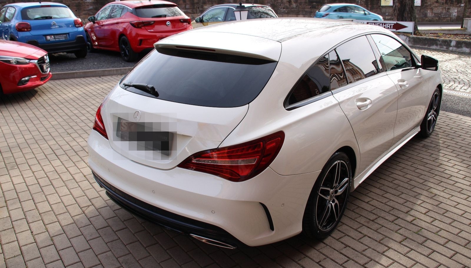 Mercedes-Benz CLA 220 Shooting Brake AMG-Line 4Matic foto 6