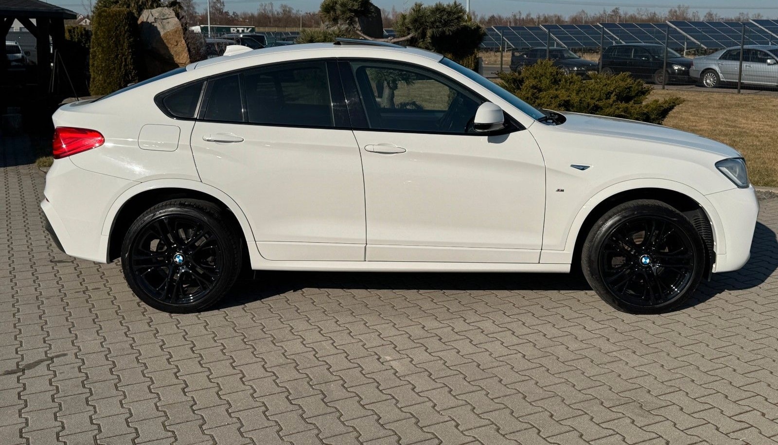 BMW X4 xDrive 28 i M PAKET XENON KAMERA LEDER AHK foto 6