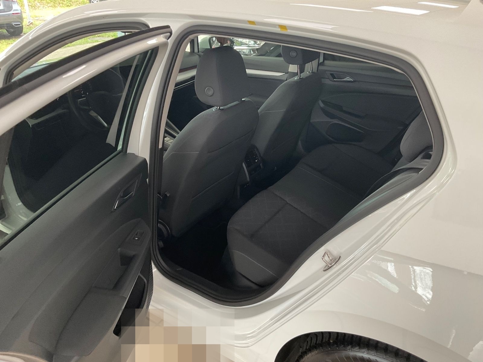 Volkswagen Golf VIII Lim. Life eTSI foto 10