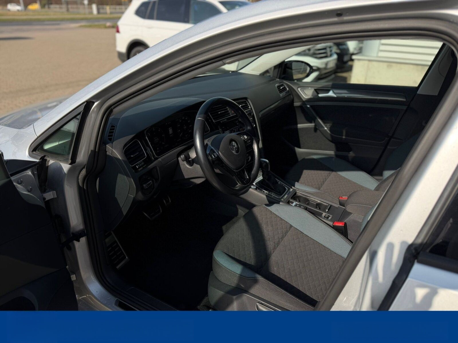 Volkswagen Golf 2.0 TDI SCR DSG IQ.DRIVE ACC+NAVI+PDC*SITZH foto 11