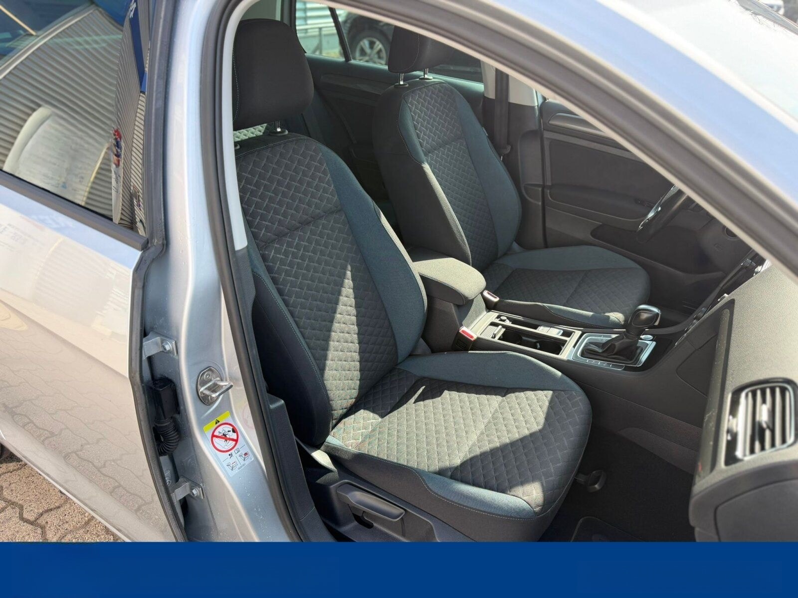 Volkswagen Golf 2.0 TDI SCR DSG IQ.DRIVE ACC+NAVI+PDC*SITZH foto 17