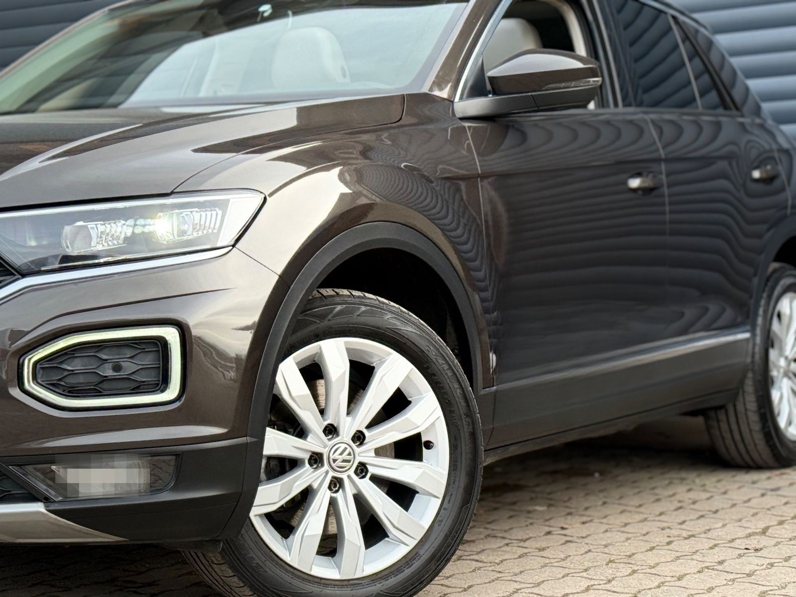 Volkswagen T-Roc Sport 4Motion/DSG/VirtC/AHK/Pano/190PS/ACC foto 3