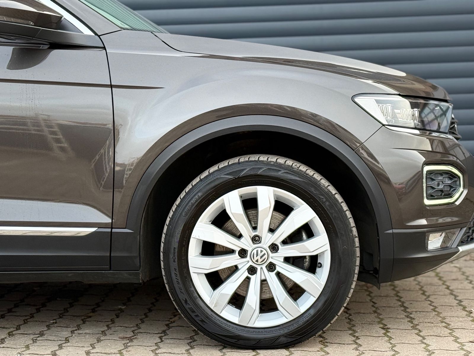 Volkswagen T-Roc Sport 4Motion/DSG/VirtC/AHK/Pano/190PS/ACC foto 7