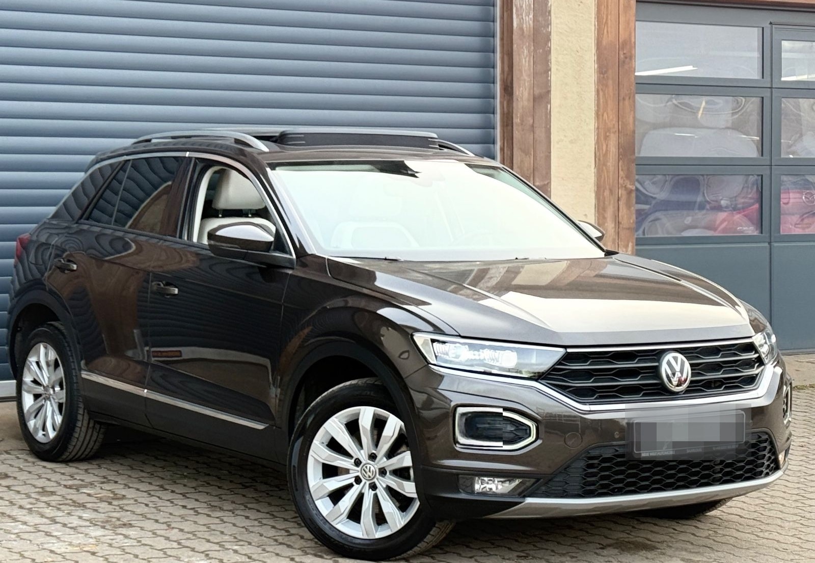 Volkswagen T-Roc Sport 4Motion/DSG/VirtC/AHK/Pano/190PS/ACC foto 9