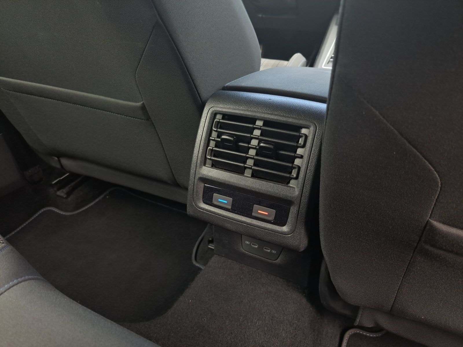 Volkswagen Golf GTE 1.4 eHybrid LED*Navi*AHK*DAB+*Digital*E foto 15