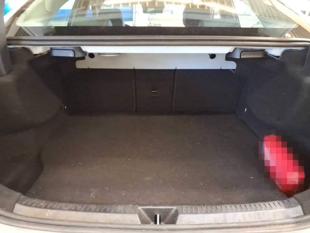 Mercedes-Benz A 250 e Lim. Progressive ACC BLIS HuD Key LED La foto 12