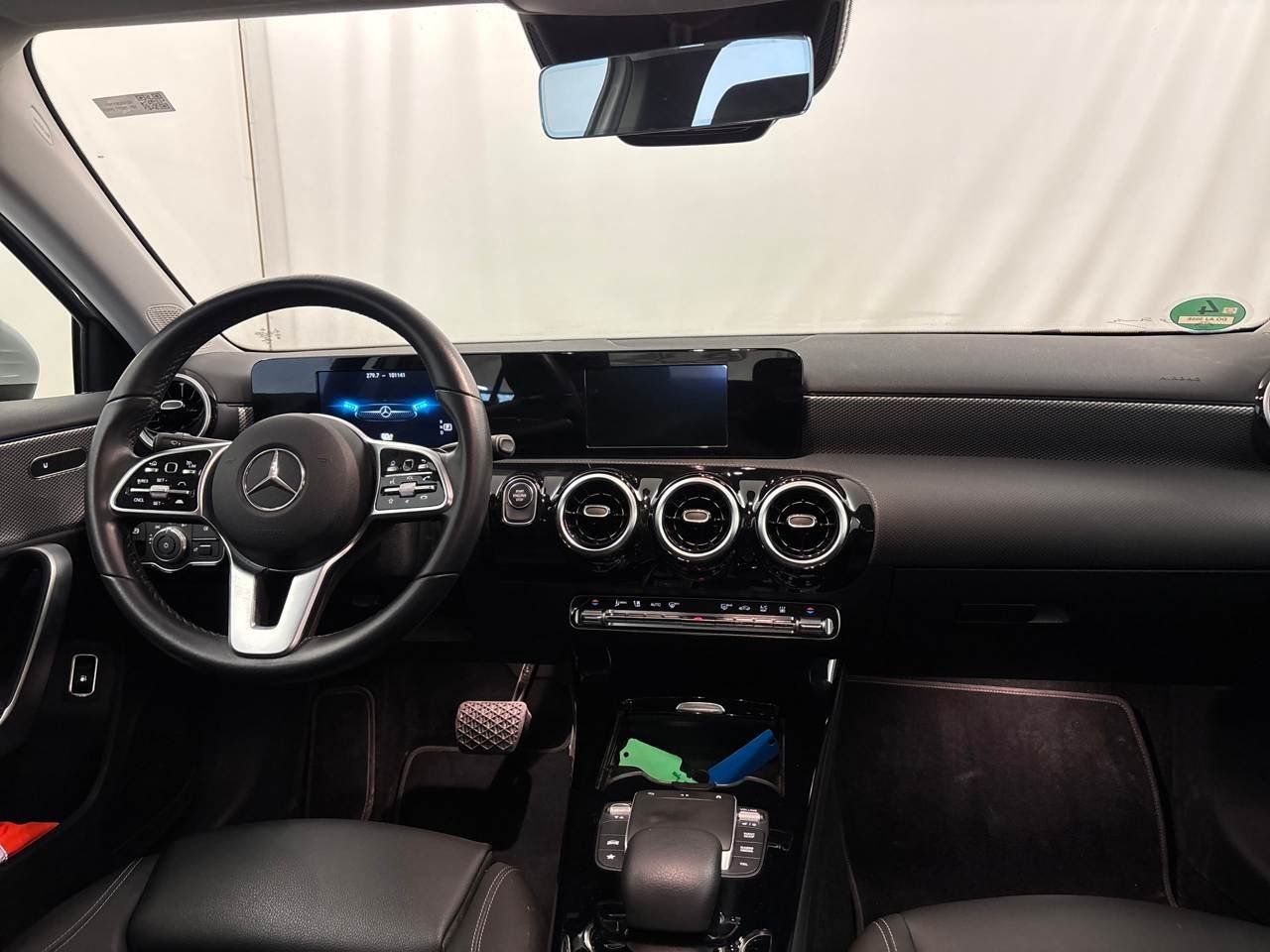 Mercedes-Benz A 250 e Lim. Progressive ACC BLIS HuD Key LED La foto 5