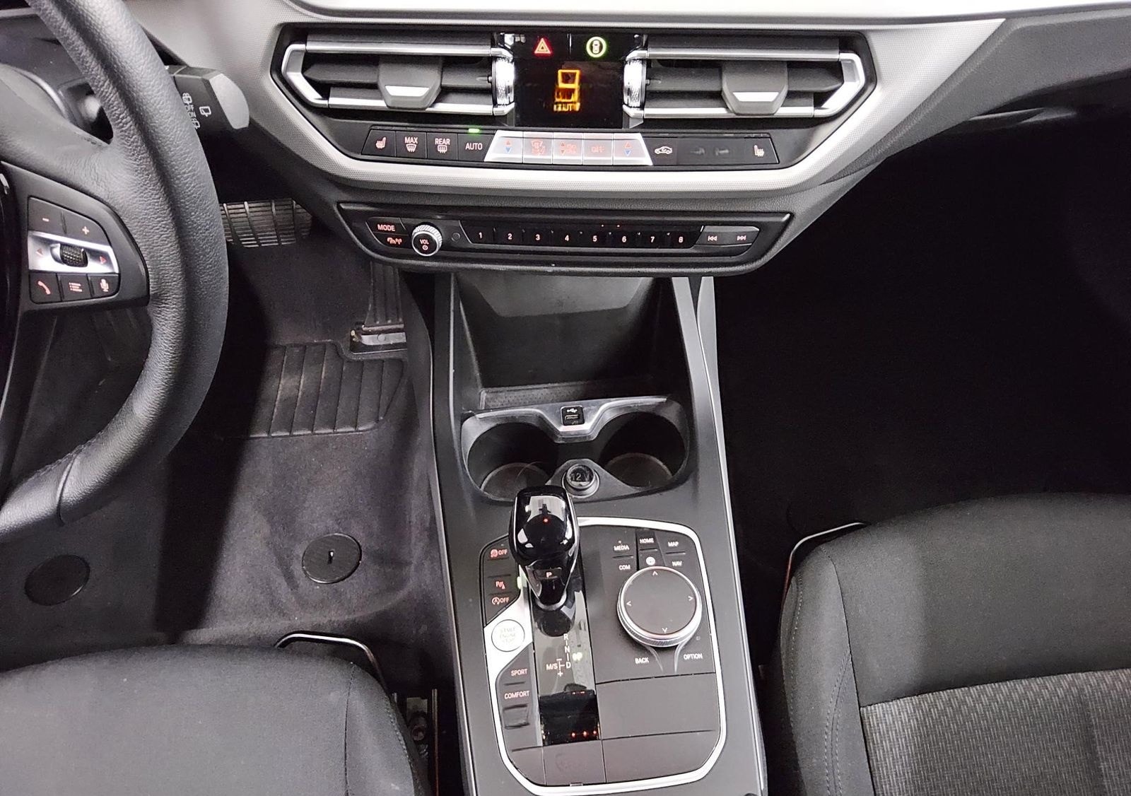 BMW 118dA Advantage Navi LED LC-Pro ACC Shz foto 6