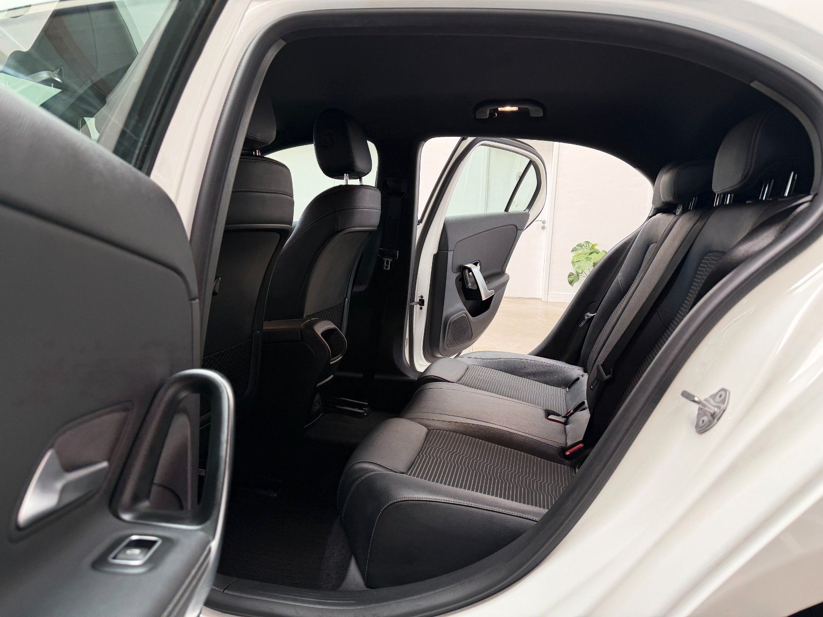 Mercedes-Benz A 200d 8G-DCT Progressive 150PS LED/ASSIST+/MBUX foto 10