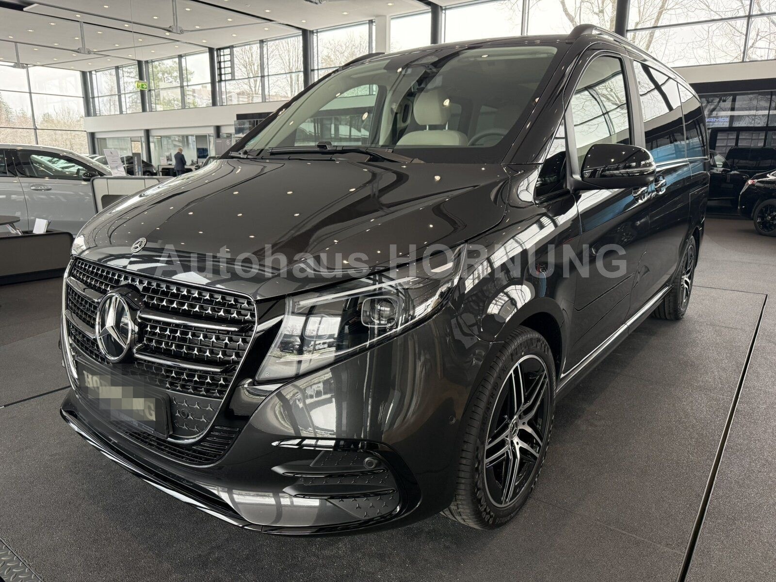 Mercedes-Benz V300 d 4M*AVANTGARDE*AIRMATIC*AMG*PANO*STHZG*AHK foto 2