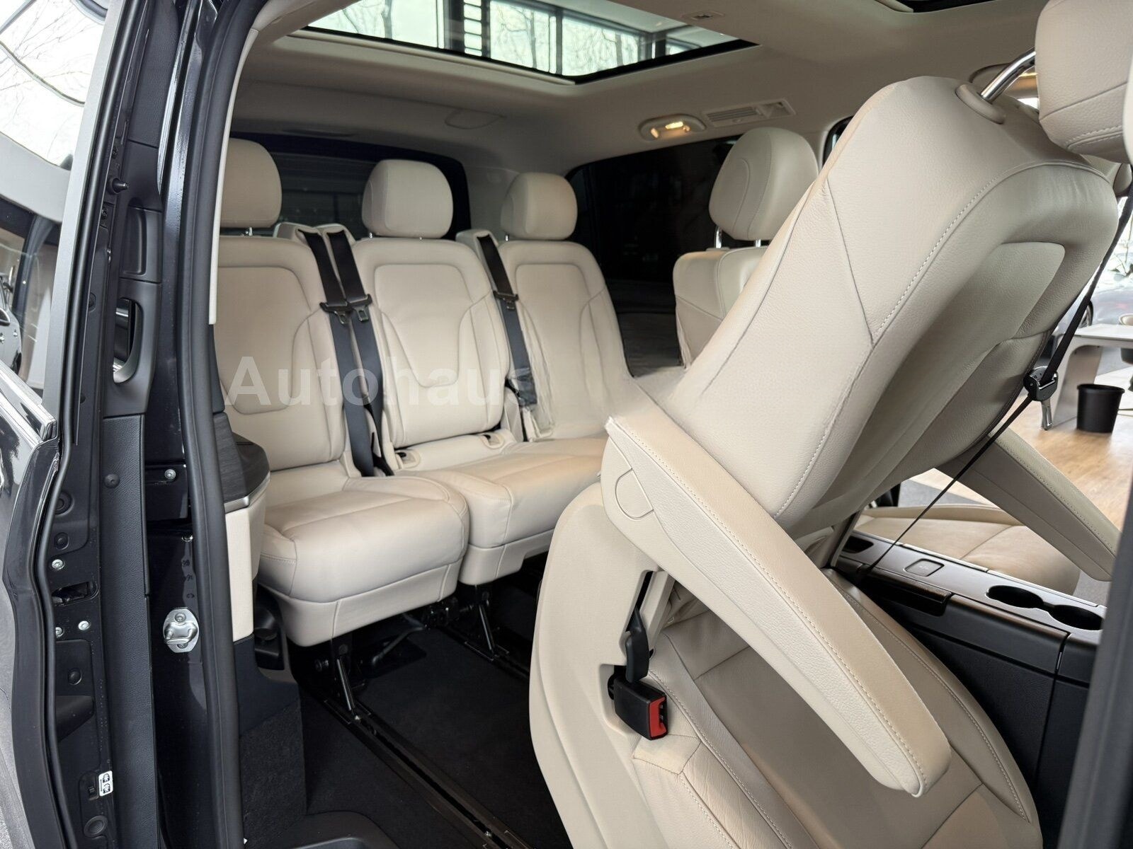 Mercedes-Benz V300 d 4M*AVANTGARDE*AIRMATIC*AMG*PANO*STHZG*AHK foto 16