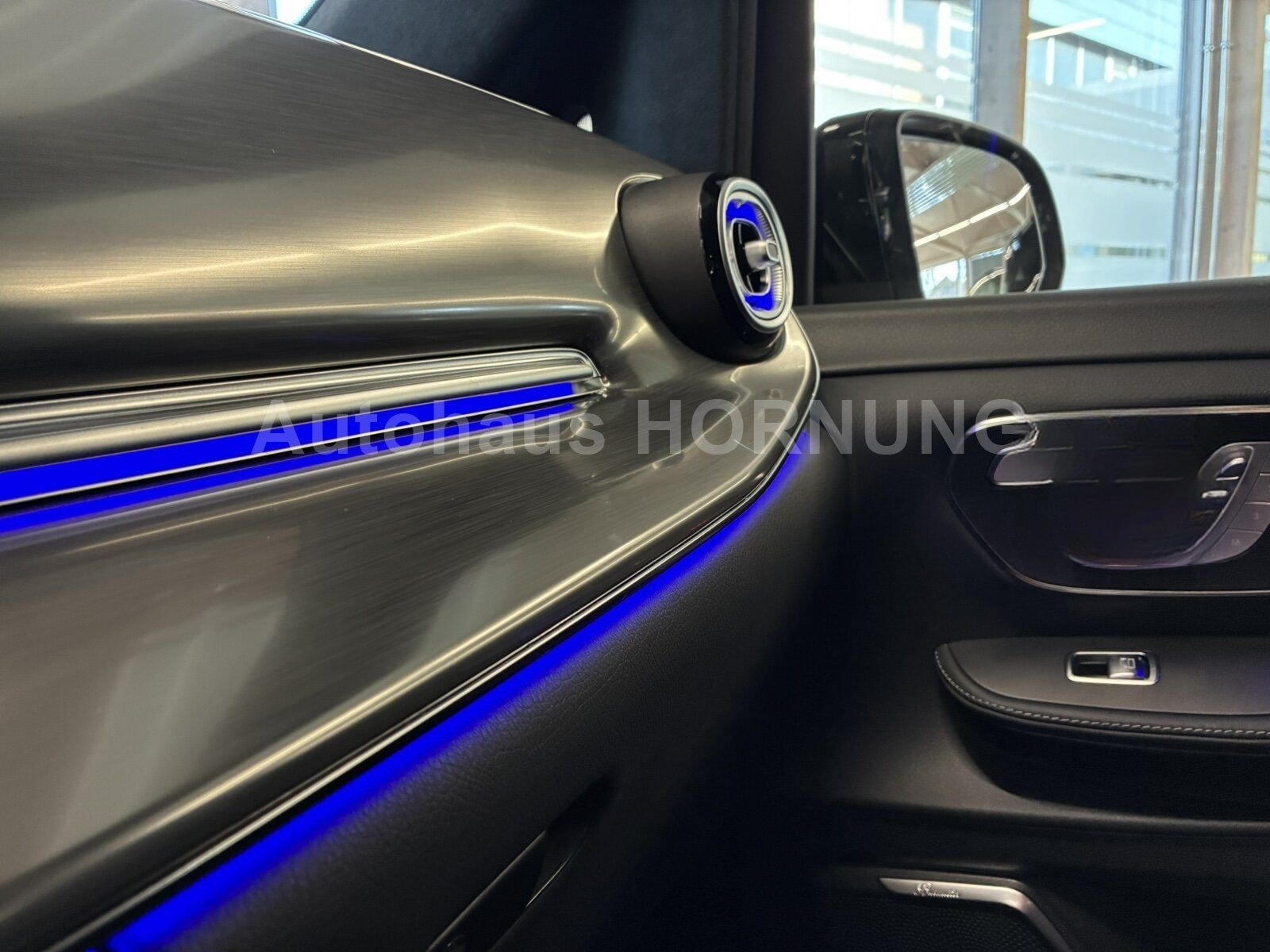 Mercedes-Benz V 300 d 4M*EXCLUSIVE*AMG*AIRMATIC*PANO*7-SITZER foto 18